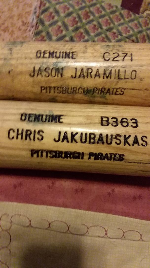Name:  CHRIS JAKUBAUSKAS JASON JARAMILLO barrel block letter signatures bats Pirates 2010 game used Lou.jpg
Views: 551
Size:  90.0 KB